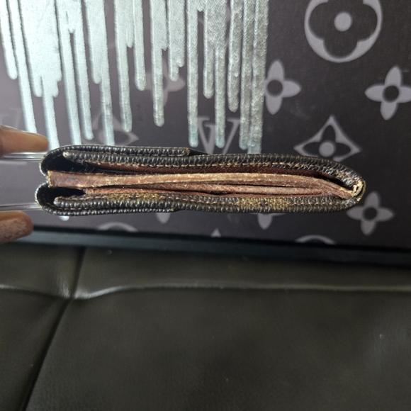 Louis Vuitton Momogram Snap Wallet - Picture 11 of 15